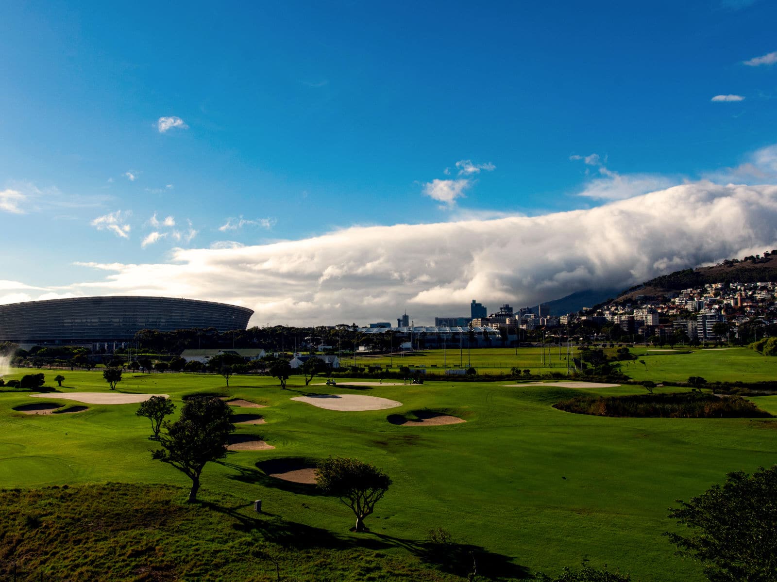 Golfplatz und Stadion in Kapstadt