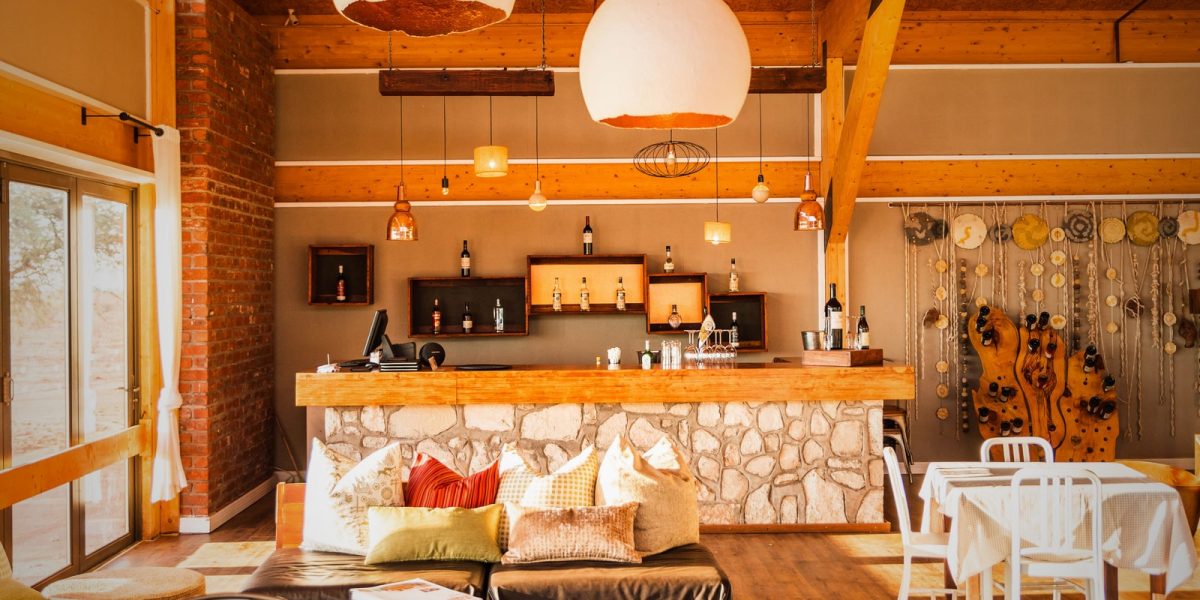 kalahari-anib-lodge-zentrale-einheit1