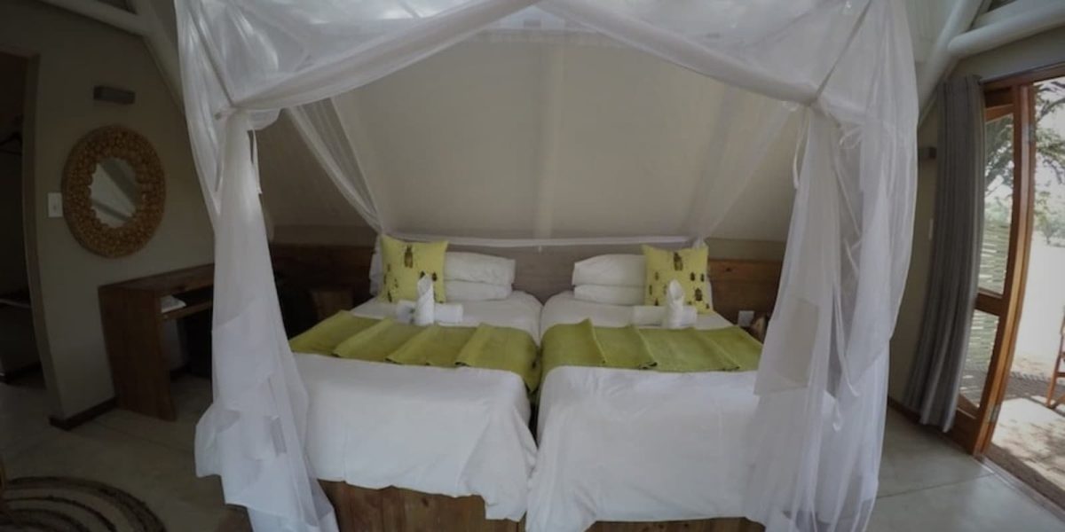 kalahari-game-lodge-gaeste-unterkuenfte1