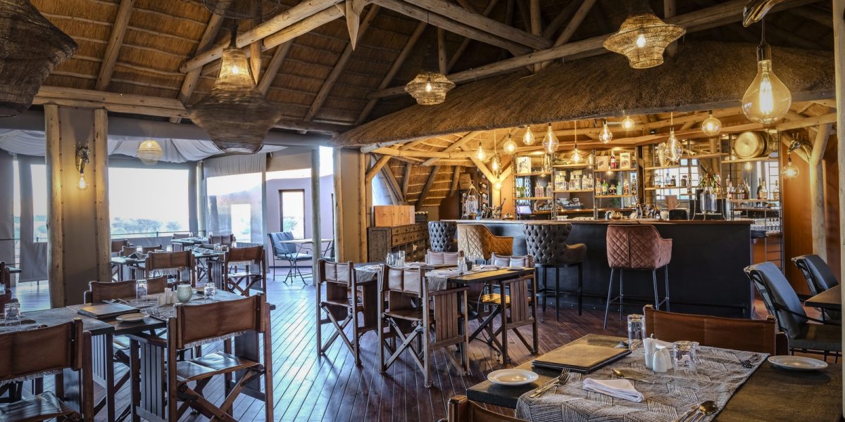 twyfelfontein-adventure-camp-zentrale-einheit8